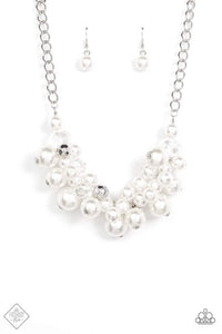 PAPARAZZI CLUSTERED PEARLS SET