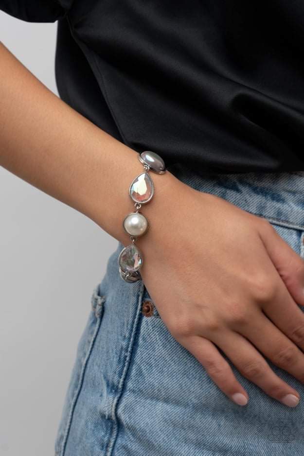 PAPARAZZI PEARL AND DIAMOND BRACELET